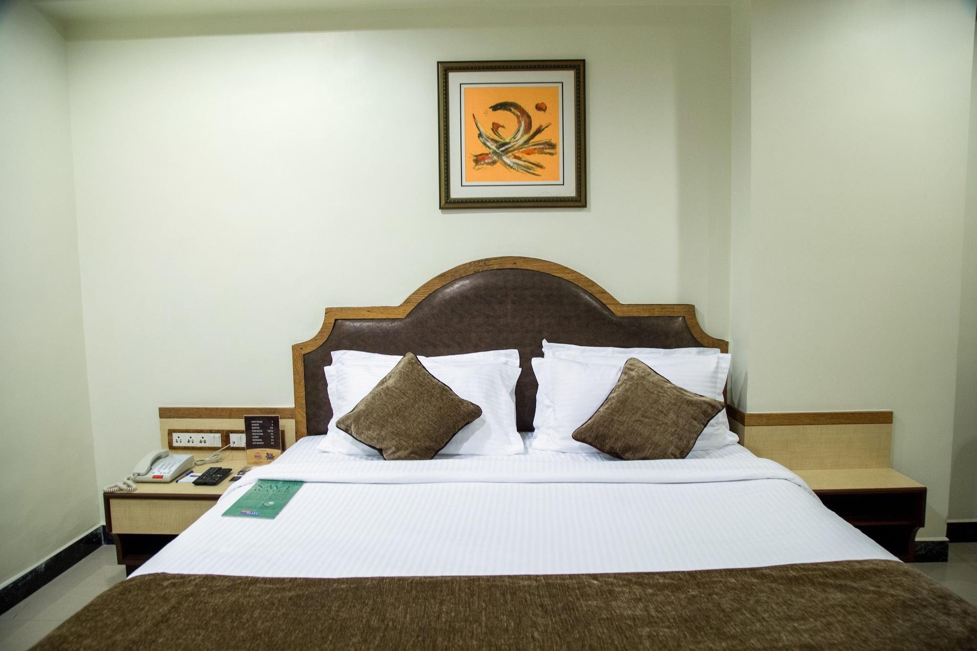 Hotel Tip Top Plaza Тхане Экстерьер фото