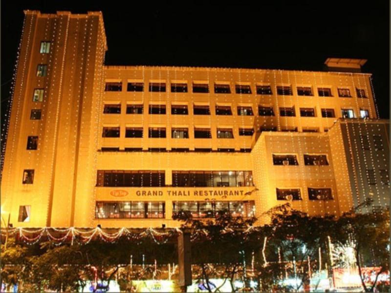 Hotel Tip Top Plaza Тхане Экстерьер фото