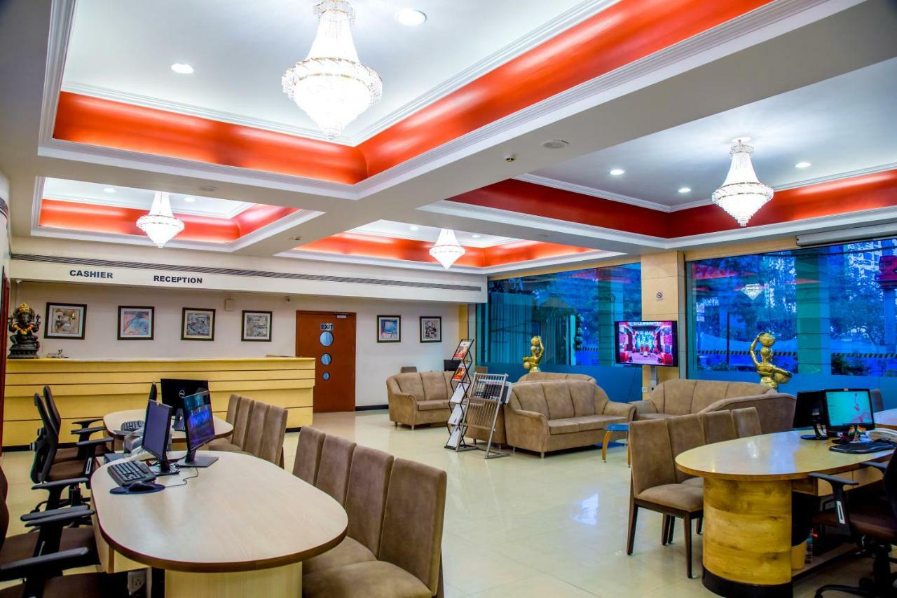 Hotel Tip Top Plaza Тхане Экстерьер фото